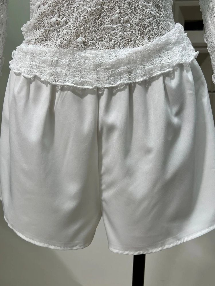 Chic Sheer Three Pieces Mini D - مراجعة Luxury Lifestyle وسعره