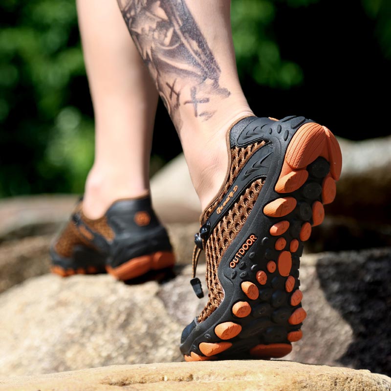 trekking mountain mens sports  - مراجعة Luxury Lifestyle Japan وسعره